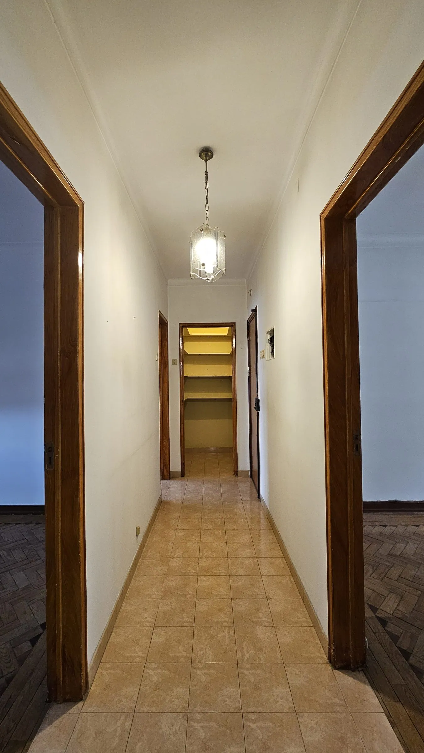 Corredor, antes da obra, Caparica