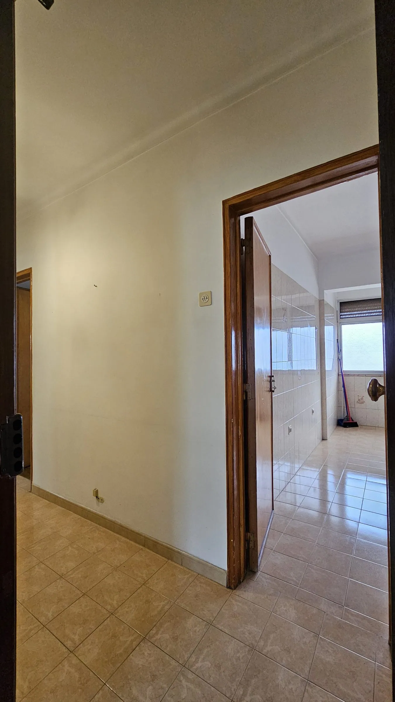 A entrada antes.