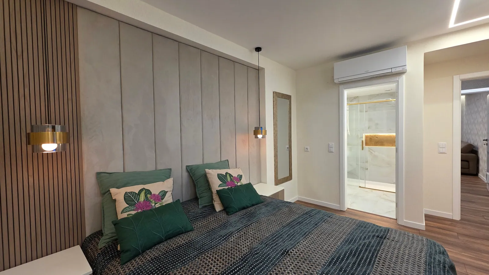 O quarto da suite acabado.